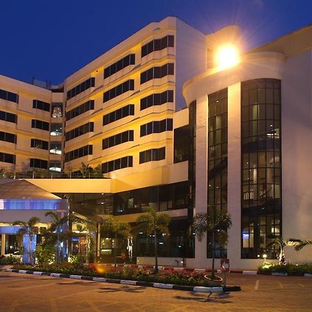 Chon Inter Hotel Chonburi Zewnętrze zdjęcie