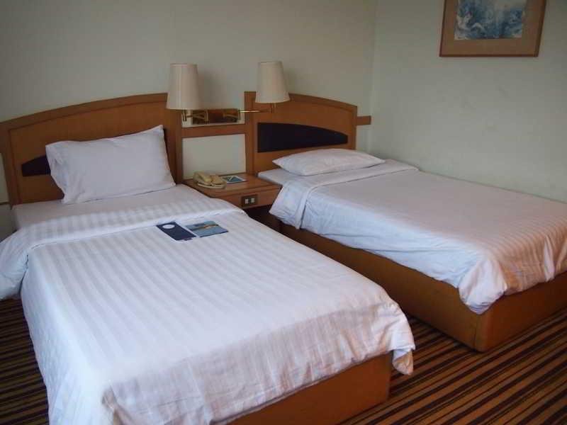 Chon Inter Hotel Chonburi Zewnętrze zdjęcie