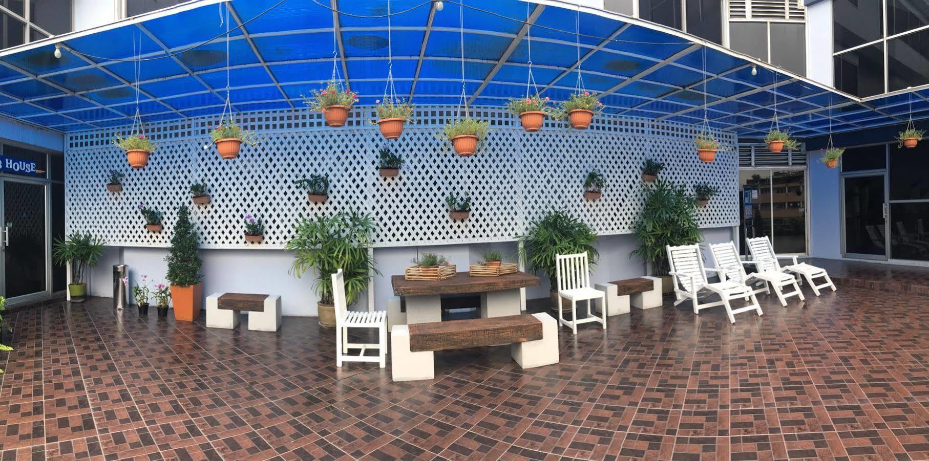 Chon Inter Hotel Chonburi Zewnętrze zdjęcie