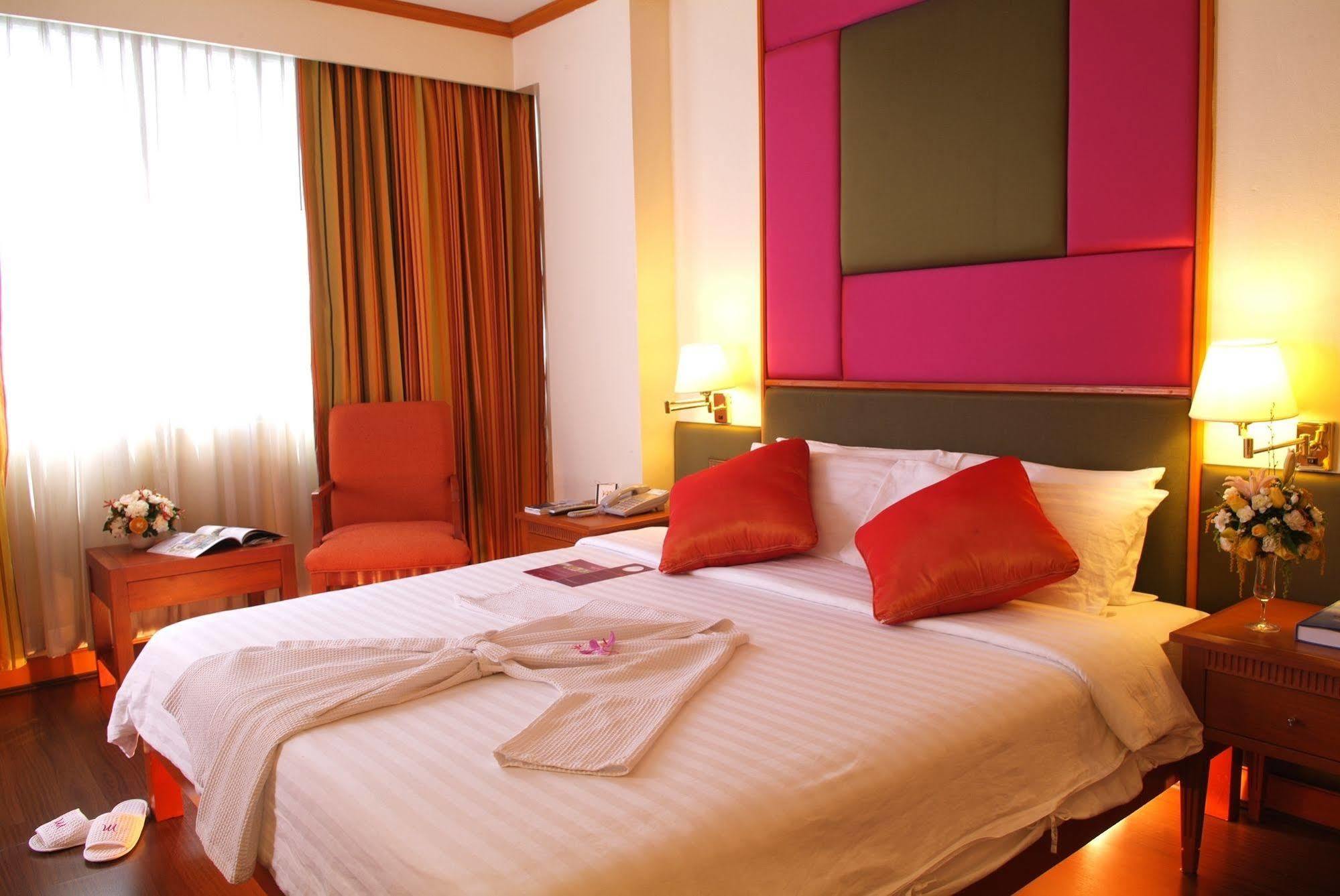 Chon Inter Hotel Chonburi Pokój zdjęcie