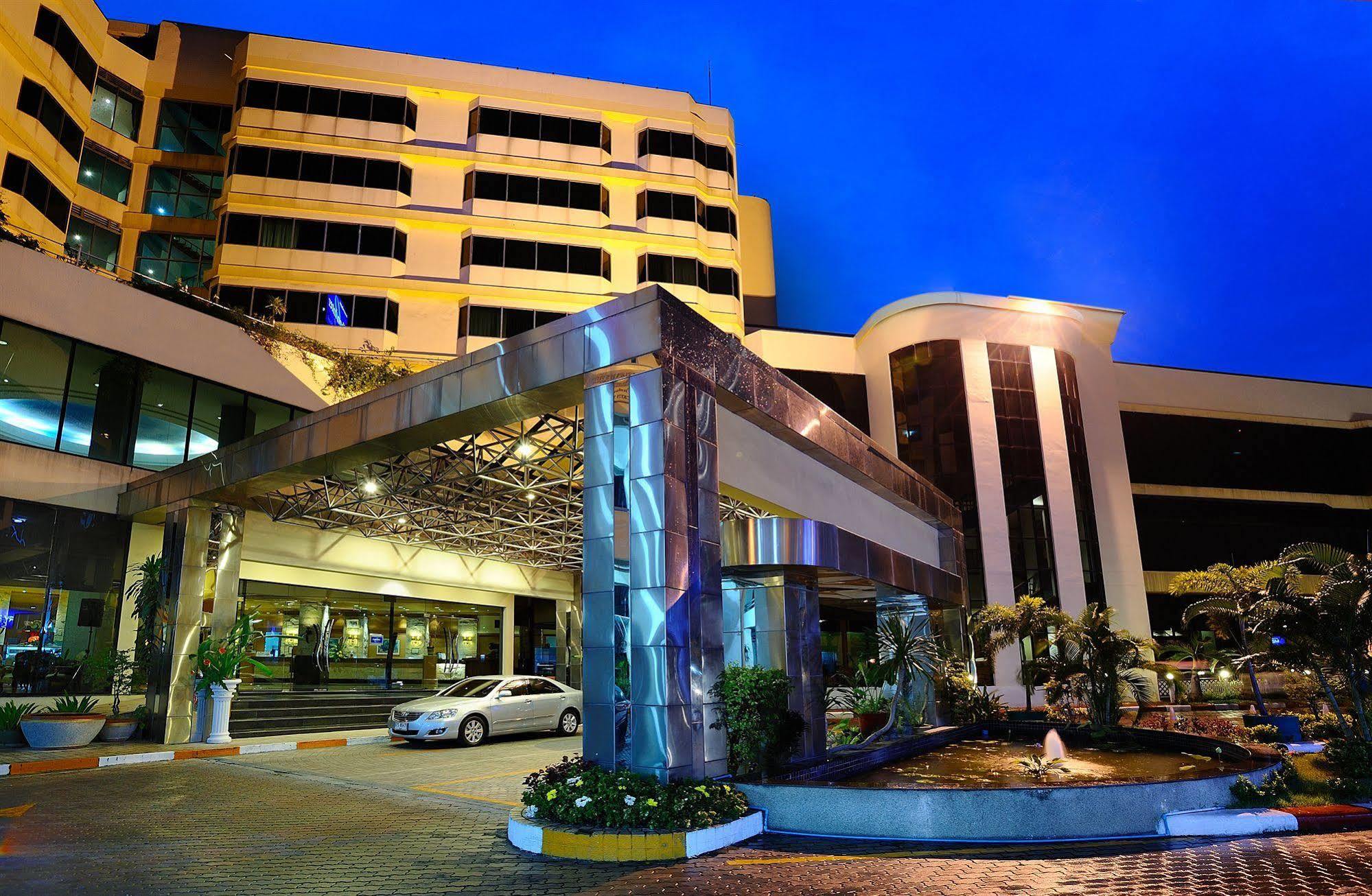 Chon Inter Hotel Chonburi Zewnętrze zdjęcie
