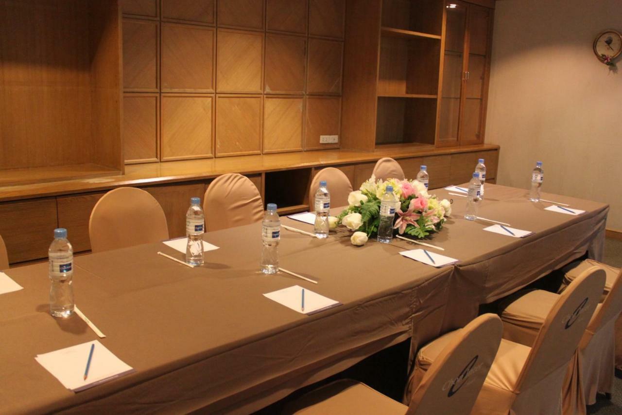 Chon Inter Hotel Chonburi Zewnętrze zdjęcie